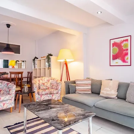 Lägenhet Central Flat Close To Shopping Malls In Sisli *